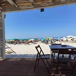 Sun & Sea - Spacious 2 Bedroom 150m Beach, Terrace, Ac, Wifi, Sleeps 6 אלגהרו