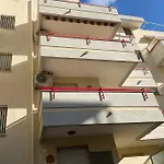 דירה Sun & Sea - Spacious 2 Bedroom 150m Beach, Terrace, Ac, Wifi, Sleeps 6 אלגהרו