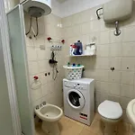 Sun & Sea - Spacious 2 Bedroom 150m Beach, Terrace, Ac, Wifi, Sleeps 6 אלגהרו