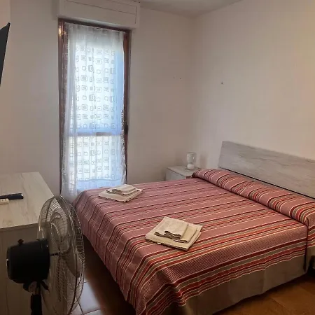 Sun & Sea - Spacious 2 Bedroom 150m Beach, Terrace, Ac, Wifi, Sleeps 6 Alghero
