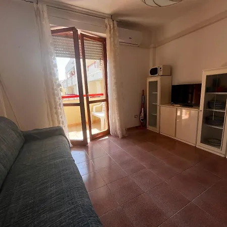 Sun & Sea - Spacious 2 Bedroom 150m Beach, Terrace, Ac, Wifi, Sleeps 6 Alghero