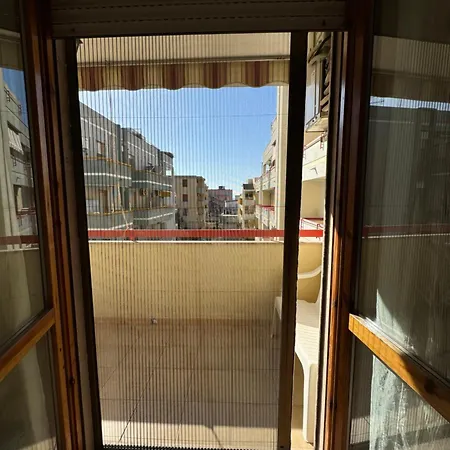Sun & Sea - Spacious 2 Bedroom 150m Beach, Terrace, Ac, Wifi, Sleeps 6