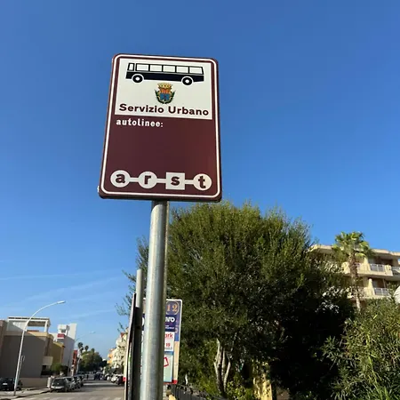 Sun & Sea - Spacious 2 Bedroom 150m Beach, Terrace, Ac, Wifi, Sleeps 6 *