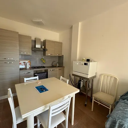 Sun & Sea - A 50 Metri Apartment
